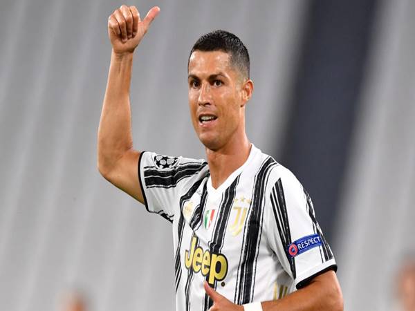 Chuyển nhượng sáng 1/6: Man Utd cầu cứu Ronaldo