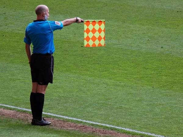 Cách phá lỗi Offside trong bóng đá là gì?