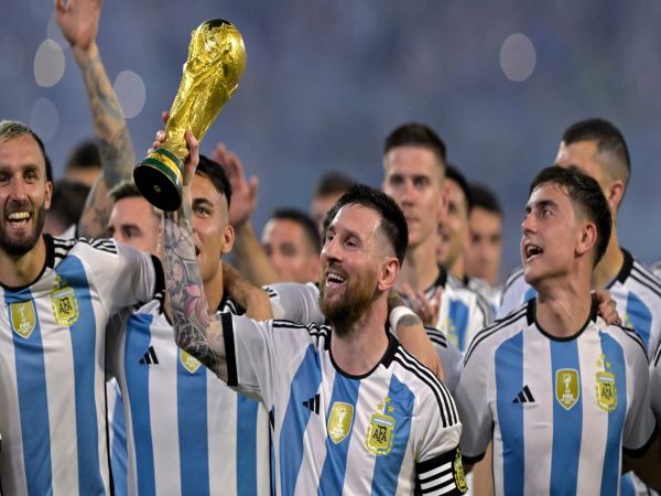 Messi – Vua bóng đá và những kỷ lục bất bại