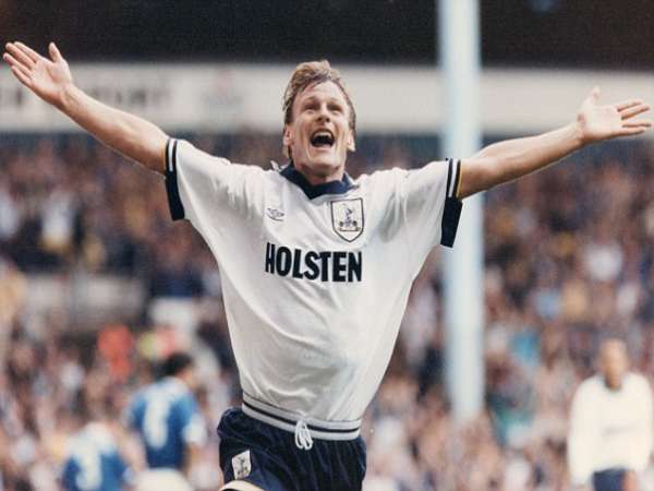 Tiền đạo Teddy Sheringham