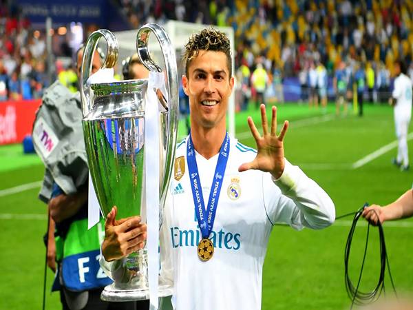 Sự nghiệp của Ronaldo tại Real Madrid bắt đầu như thế nào?