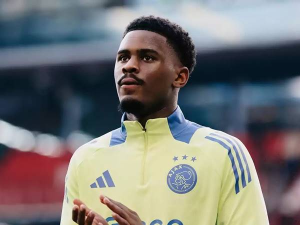 Sự nghiệp cầu thủ Jorrel Hato: Viên ngọc sáng của Ajax