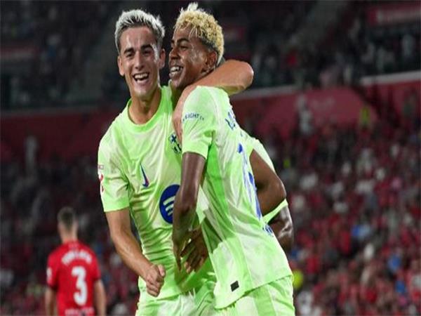 Barca khép lại bằng bàn thắng của Yamal