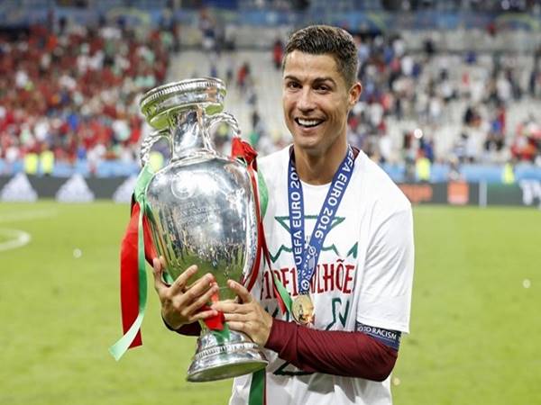 Danh hiệu của Ronaldo cùng đội tuyển quốc gia Bồ Đào Nha