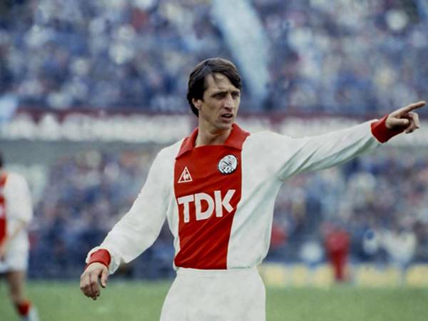 Số áo của Johan Cruyff là số mấy ở các CLB và ĐTQG?