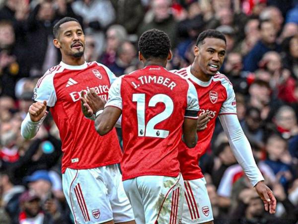 Thông tin lực lượng Sunderland đấu với Arsenal