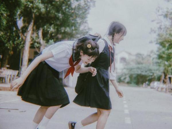 Giải mã ý nghĩa giấc mộng thấy bạn thân cũ theo phong thủy