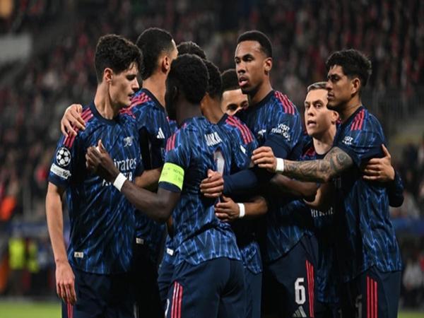 Một năm đầy biến động ở thượng tầng Arsenal