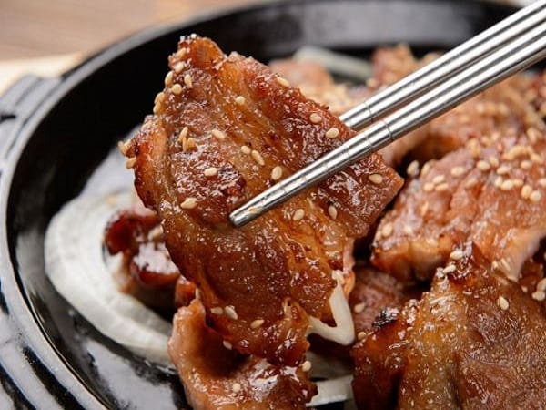 Ý nghĩa chung khi nằm mơ thấy ăn thịt bò