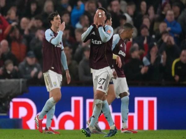 Bóng đá Anh: Aston Villa chơi bạc nhược để thua trước Brentford