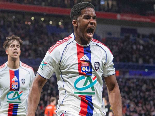 Bóng đá Pháp: Endrick tỏa sáng giúp Lyon hạ gục đối thủ PSG